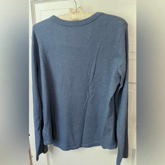Gap Thermal Waffle Shirt L Like New - Picture 3 of 6
